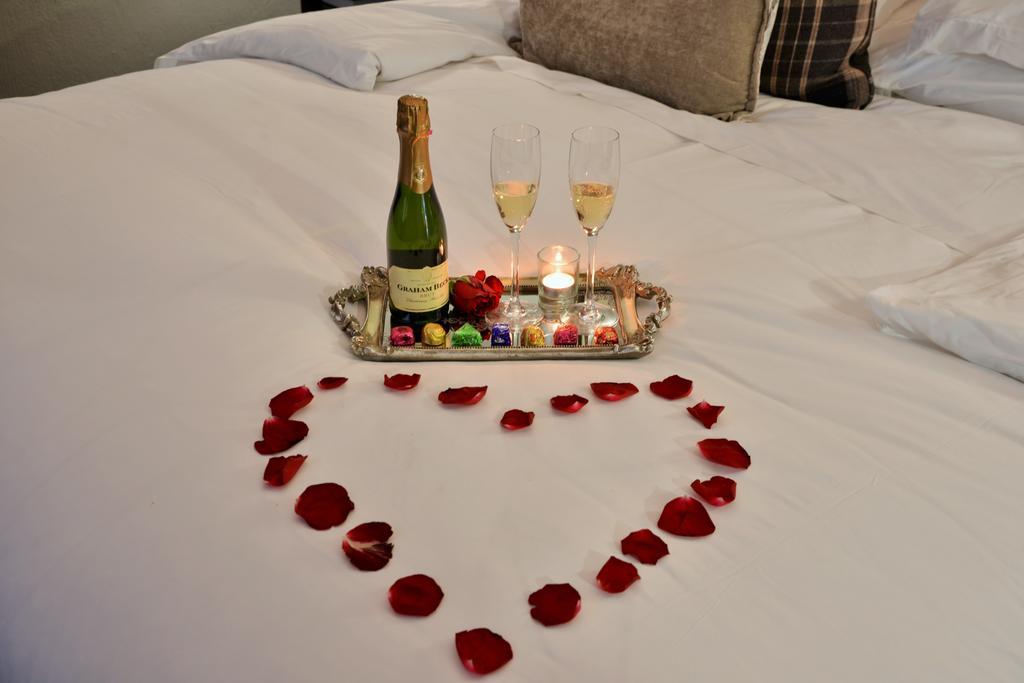De Hoek Country Hotel Magaliesburg Bagian luar foto