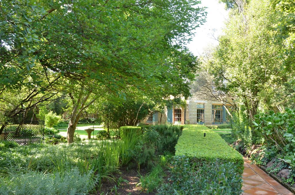 De Hoek Country Hotel Magaliesburg Bagian luar foto