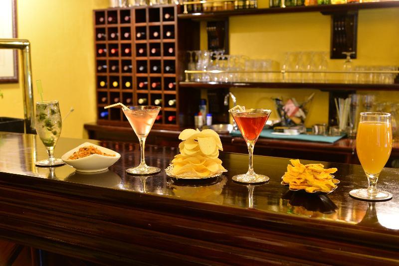 De Hoek Country Hotel Magaliesburg Bagian luar foto
