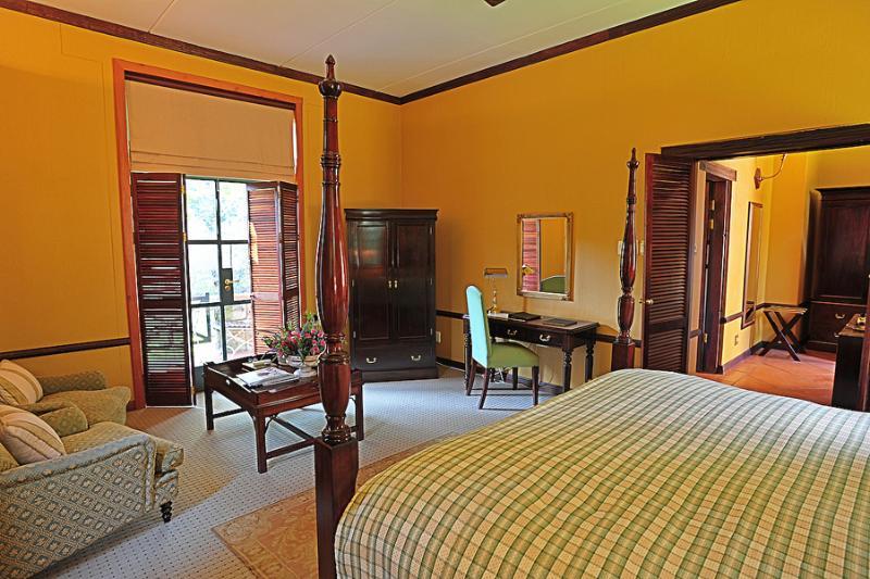 De Hoek Country Hotel Magaliesburg Bagian luar foto