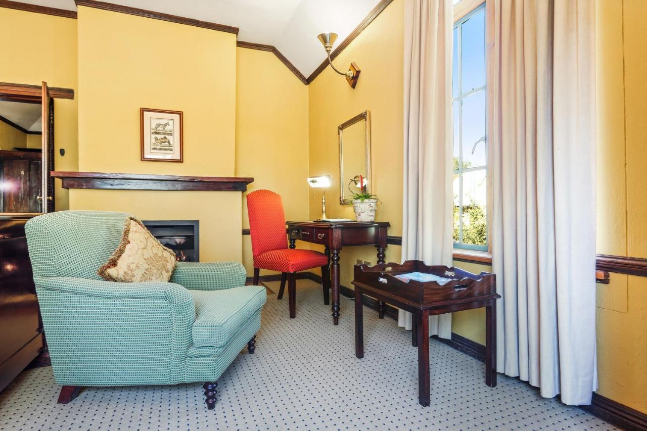 De Hoek Country Hotel Magaliesburg Bagian luar foto